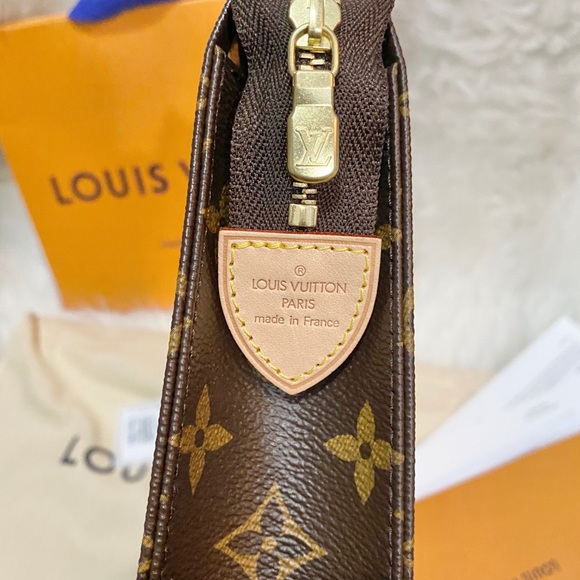 Toiletry / pouch 26💥sold on ig💥 - Picture 2 of 4